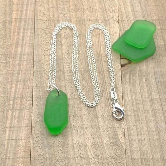 Artisan Jewelry - Sea Glass Summer Beach Pendant Necklace| Genuine Seaglass Simple Pendant Gift